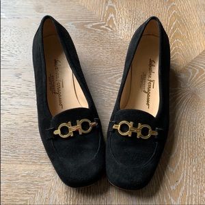 SALVATORE FERRAGAMO Velvet Leather Loafer Gold Log